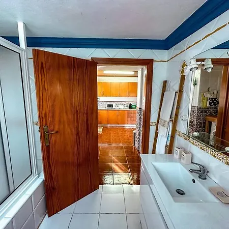 Luana House Apartmán *