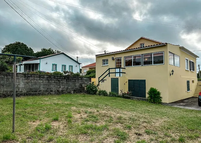 Luana House * Biscoitos (Terceira)